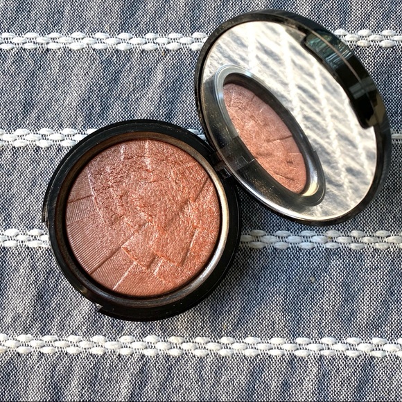 Anastasia Beverly Hills Compact Highlighter โจ - Picture 3 of 3